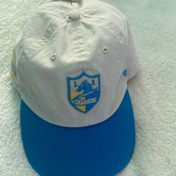 - 🏈NFL 47 Los Angeles Chargers, Legacy NFL Cap - Picture 1 of 7